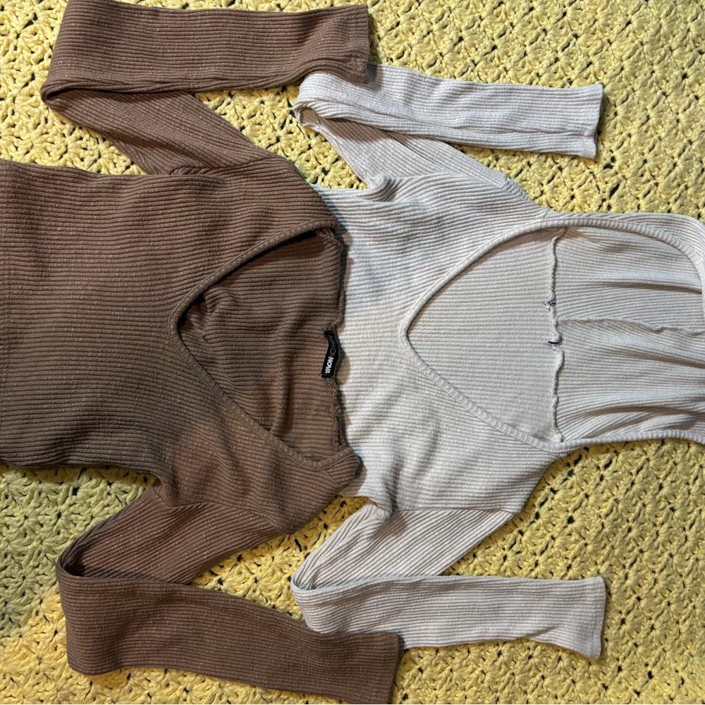 🦋10/$20 hooded crop tops